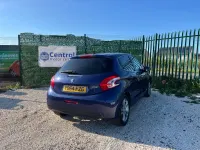 Usado Peugeot 208 Allure 2014 Azul Citadino