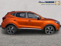 Usado MG ZS Excite 105 HP (77 kW) 2024 Laranja SUV