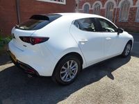 Begagnad Mazda 3 122 HK (89 kW) 2022 Vit Halvkombi