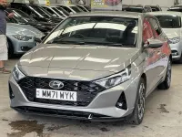 Used Hyundai i20 Premium 100 HP (73 kW) 2022 Bronze Hatchback