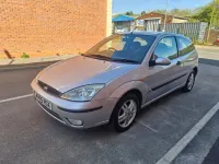 Usado Ford Focus Zetec 2005 Prateado Citadino