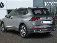 Gebraucht VW Tiguan Allspace Elegance 150 PS (110 kW) 2023 Grau SUV