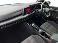 Begagnad VW Golf VIII GTD 200 HK (147 kW) 2023 Svart Halvkombi