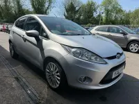 Used Ford Fiesta Titanium 94 HP (69 kW) 2011 Silver Hatchback