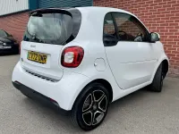 Used Smart ForTwo Electric Drive Premium 60 kW (82 HP) 2022 White Coupe