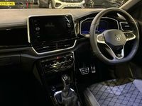 New VW T-Roc R-line 150 HP (110 kW) 2025 Pure white / black SUV