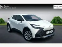 Used Toyota C-HR 140 HP (102 kW) 2024 White SUV