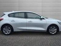 Usado Ford Focus Titanium 125 HP (91 kW) 2024 Prateado Citadino