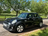 Begagnad Mini ONE Hatch 102 HK (75 kW) 2017 Svart Halvkombi