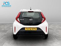 Used Toyota Aygo X PURE 72 HP (52 kW) 2023 White SUV