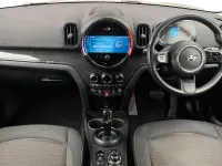 Usado Mini Cooper Countryman Classic 134 CV (98 kW) 2023 Plateado SUV