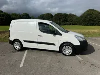 Used Citroën Berlingo 75 HP (55 kW) 2017 White MPV