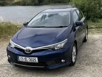 Used Toyota Auris 110 HP (80 kW) 2017 Blue Hatchback
