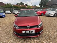 Begagnad VW Polo 2014 Röd Halvkombi