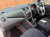 Used Suzuki Celerio SZ3 68 HP (50 kW) 2016 White Hatchback