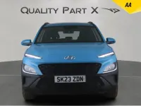 Używany Hyundai Kona SE 120 KM (88 kW) 2023 Niebieski SUV