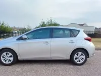 Used Toyota Auris Active 90 HP (66 kW) 2015 Silver Hatchback