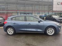 Begagnad Ford Focus Titanium 117 HK (86 kW) 2021 Blå Halvkombi