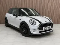 Używany Mini Cooper Hatch 2018 Srebrny Hatchback