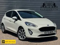 Usado Ford Fiesta Trend 95 CV (69 kW) 2020 Blanco Utilitario