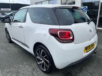 Used DS Automobiles DS3 Connected Chic 82 HP (60 kW) 2018 White Hatchback