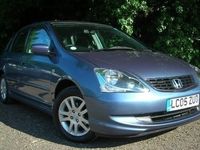 Begagnad Honda Civic 2005 Halvkombi