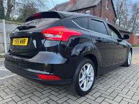 Used Ford Focus Zetec 120 HP (88 kW) 2015 Black Hatchback