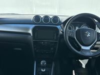 Used Suzuki Vitara SZ-T 129 HP (94 kW) 2022 White SUV