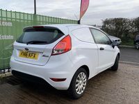 Used Ford Fiesta 2016 White Van