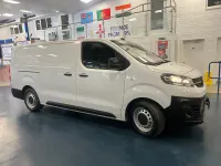 Used Vauxhall Vivaro 100 kW (136 HP) 2022 White MPV