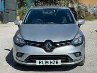 Usado Renault Clio IV Play 90 HP (66 kW) 2019 Prateado Citadino