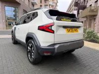New Dacia Duster Extreme 143 HP (105 kW) 2025 Cream Hatchback
