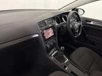 Used VW Golf VII SE 130 HP (95 kW) 2018 Blue Hatchback