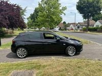Second-hand Vauxhall Astra 148 CP (108 kW) 2019 Negru Hatchback