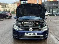 Begagnad VW Golf VII SE 125 HK (91 kW) 2017 Blå Halvkombi