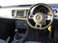 Usado VW Beetle Cabriolet Design 110 CV (80 kW) 2016 Descapotable