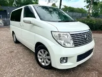 Used Nissan Elgrand 2006 Pearl white MPV