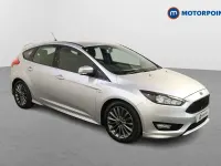 Used Ford Focus ST-Line 140 HP (102 kW) 2017 Silver Hatchback