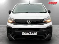 Usado Vauxhall Vivaro S 118 HP (86 kW) 2024 Branco Monovolume