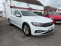 Used VW Passat SE 2020 White Sedan