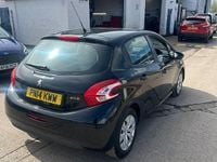 Usado Peugeot 208 Access 82 HP (60 kW) 2014 Preto Citadino