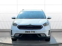 Gebraucht Kia Niro 141 PS (103 kW) 2019 Weiß SUV