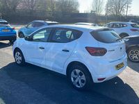 Used Dacia Sandero Essentiel 67 HP (49 kW) 2022 White Hatchback