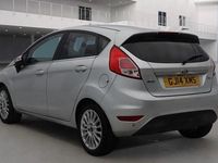 Second-hand Ford Fiesta Titanium 125 CP (91 kW) 2014 Argintiu Hatchback