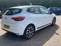 Used Renault Clio Evolution 90 HP (66 kW) 2023 White Hatchback