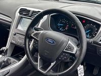 Used Ford Mondeo Zetec 180 HP (132 kW) 2016 Impact blue pearl Hatchback