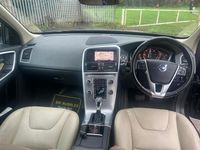 Used Volvo XC60 SE 190 HP (139 kW) 2017 Blue SUV