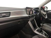 Used VW T-Roc Life 110 HP (80 kW) 2023 Red SUV