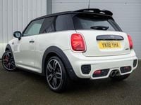 Used Mini John Cooper Works Hatch 231 HP (169 kW) 2018 White Hatchback