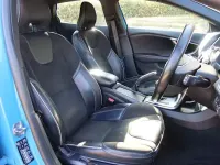 Used Volvo V40 R-Design 122 HP (89 kW) 2019 Hatchback
